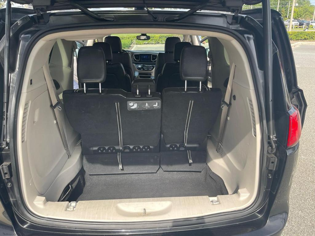 Aritours Travel - autos para rentar 47