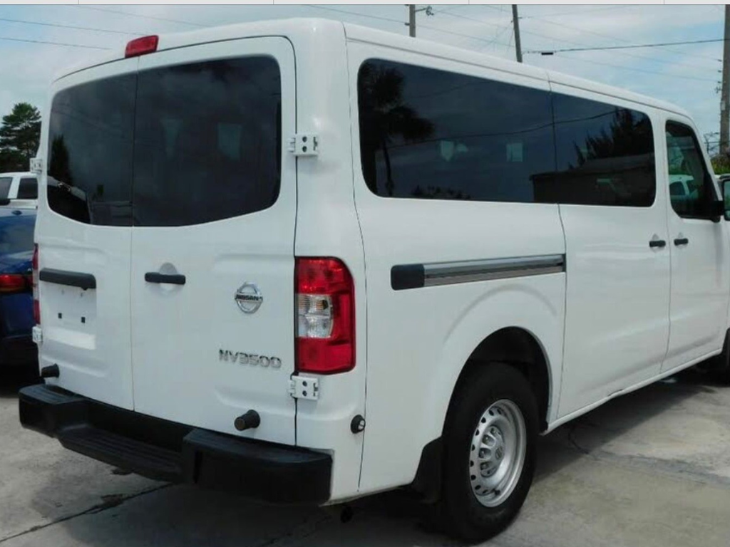 Aritours Travel - autos para rentar 50