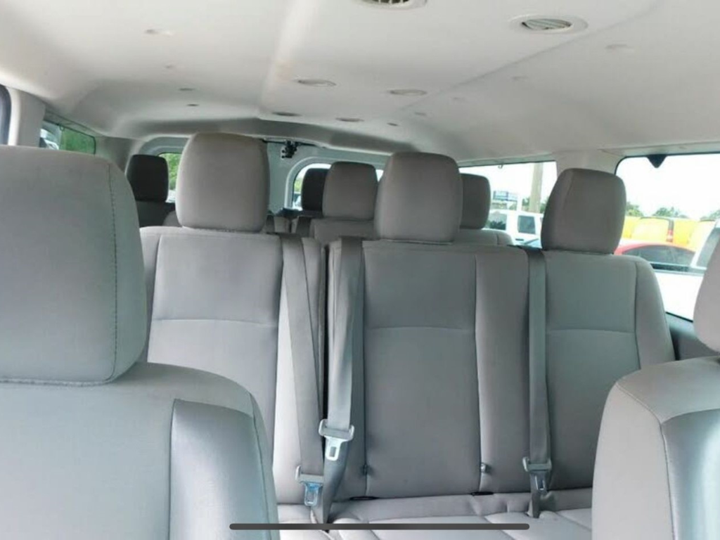 Aritours Travel - autos para rentar 55